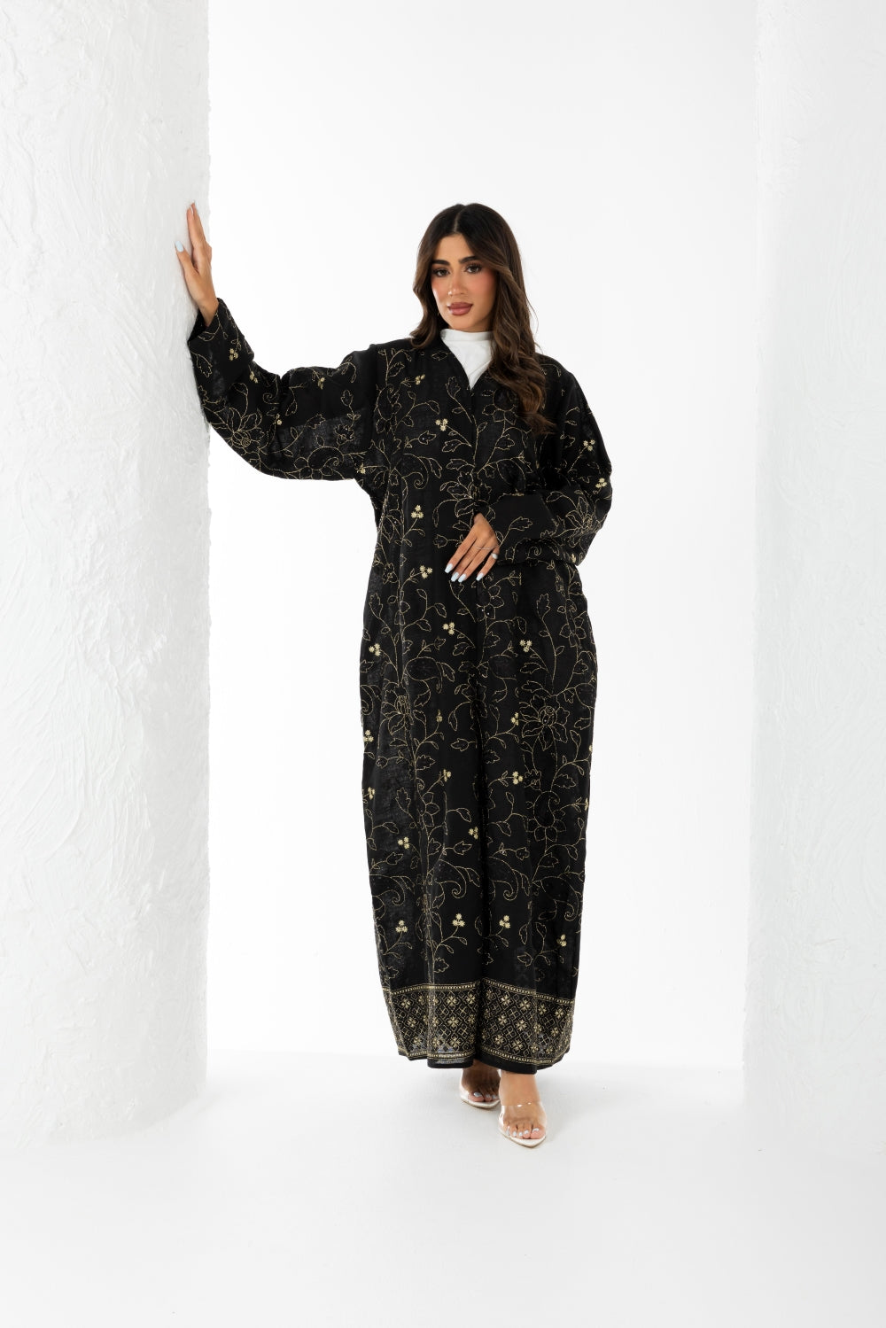 Black Noir Linen Abaya